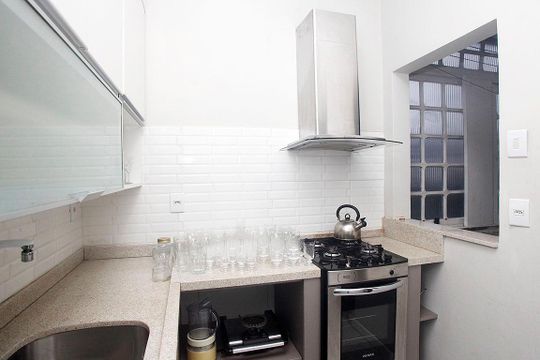 Cozinha de apartamento para alugar com 3 quartos, 150m² em Petrópolis, Porto Alegre