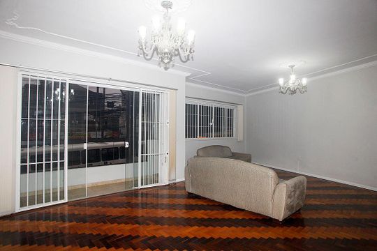 Sala 1 de apartamento para alugar com 3 quartos, 150m² em Petrópolis, Porto Alegre