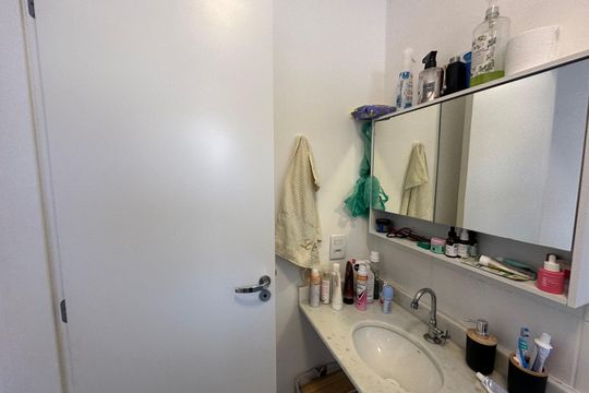 Banheiro da Suíte de casa de condomínio à venda com 3 quartos, 112m² em Chácaras São Luís, Barueri