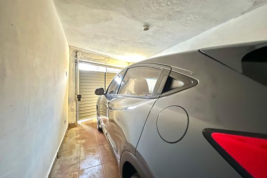 Garagem de casa à venda com 3 quartos, 145m² em Parque Jabaquara, São Paulo