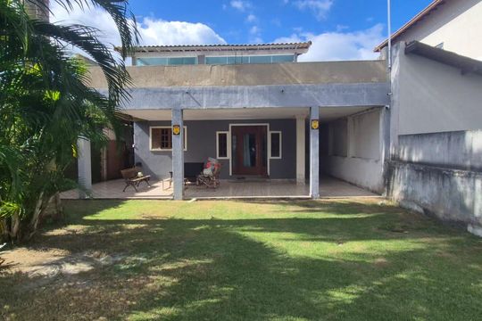 Fachada de casa para alugar com 4 quartos, 140m² em Unamar, Cabo Frio