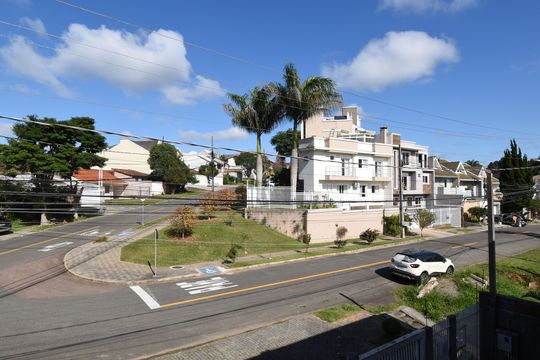 Vista da Suíte de casa à venda com 3 quartos, 298m² em Centro, Curitiba