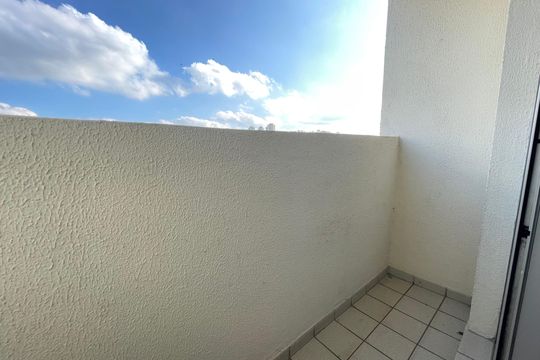 Varanda de apartamento à venda com 3 quartos, 60m² em Conjunto Promorar Raposo Tavares, São Paulo