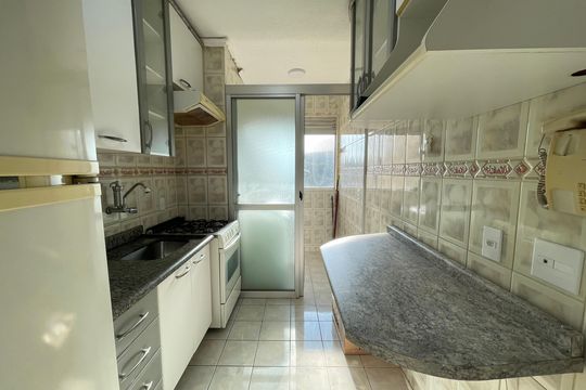 Cozinha de apartamento à venda com 3 quartos, 60m² em Conjunto Promorar Raposo Tavares, São Paulo