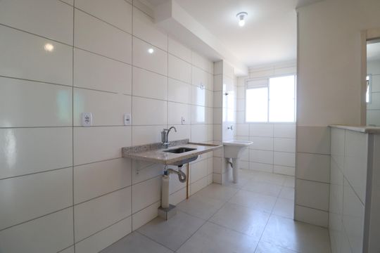 Cozinha de apartamento para alugar com 2 quartos, 46m² em Jardim Espanha, Uberlândia