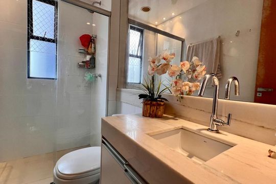 Apartamento à venda com 2 quartos, 74m² em Santo Antônio, Belo Horizonte