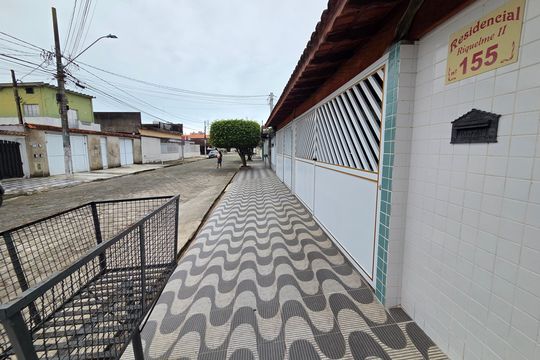 Fachada de casa de condomínio para alugar com 2 quartos, 57m² em Vila Tupi, Praia Grande