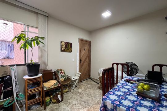Sala de apartamento à venda com 2 quartos, 55m² em Rio Branco, Belo Horizonte