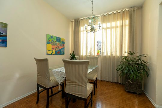 SALA PARA DOIS AMBIENTES de apartamento à venda com 2 quartos, 93m² em Centro, Campinas