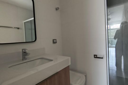 Banheiro da Suíte  de apartamento à venda com 2 quartos, 88m² em Recreio dos Bandeirantes, Rio de Janeiro