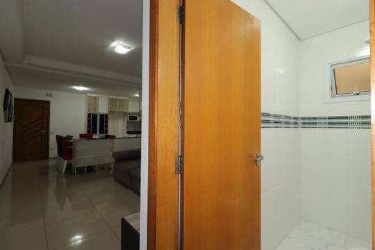 Corredor de apartamento para alugar com 3 quartos, 87m² em Parque das Nações, Santo André