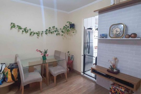 Apartamento à venda com 2 quartos, 45m² em Ayrosa, Osasco