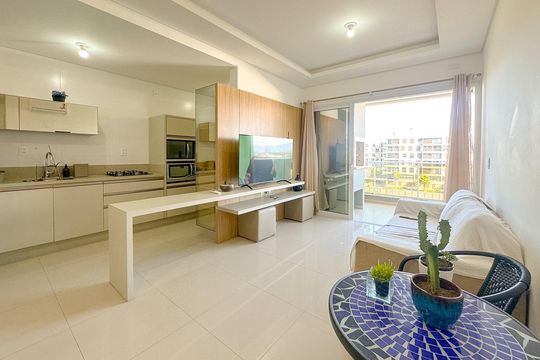 Sala de Jantar de apartamento para alugar com 2 quartos, 90m² em Jurerê Internacional, Florianópolis