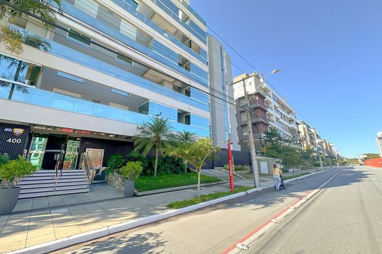 Fachada de apartamento para alugar com 2 quartos, 90m² em Jurerê Internacional, Florianópolis