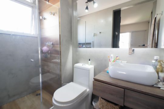 Banheiro da Suíte 1 de apartamento à venda com 2 quartos, 80m² em Vila Osasco, Osasco