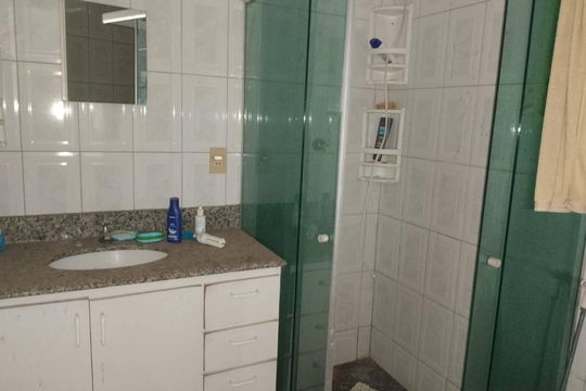 Casa à venda com 7 quartos, 300m² em Sagrada Família, Belo Horizonte