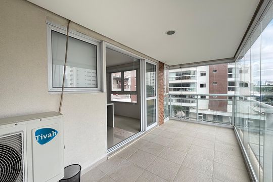 Varanda de apartamento à venda com 1 quarto, 56m² em Vila Olímpia, São Paulo