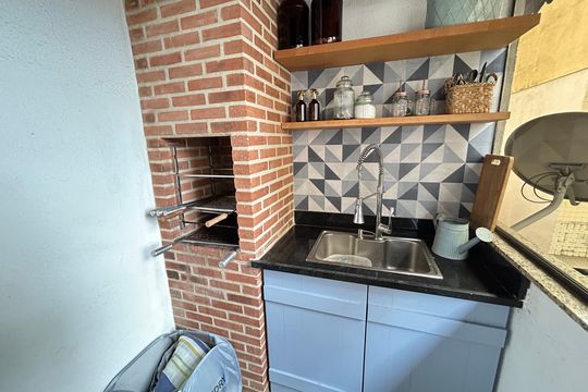 Churrasqueira de casa à venda com 2 quartos, 96m² em Vila Valqueire, Rio de Janeiro