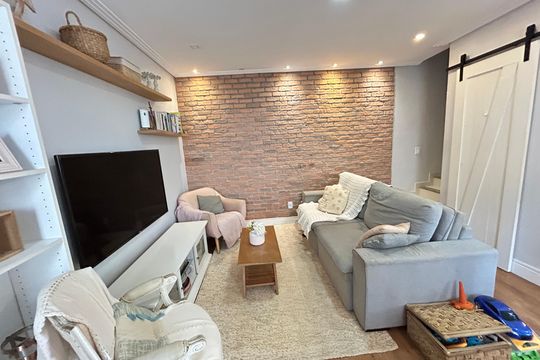 Sala de casa à venda com 2 quartos, 96m² em Vila Valqueire, Rio de Janeiro