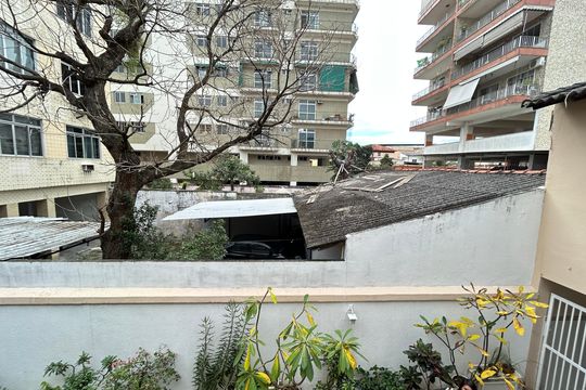 Vista do Quarto 1 de casa à venda com 2 quartos, 96m² em Vila Valqueire, Rio de Janeiro