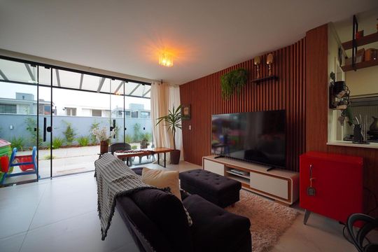Casa de Condomínio para alugar com 4 quartos, 260m² em São João do Rio Vermelho, Florianópolis