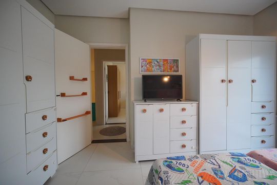 Suíte 2 de casa de condomínio para alugar com 4 quartos, 260m² em São João do Rio Vermelho, Florianópolis