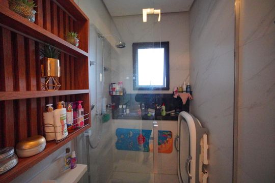 Banheiro da Suíte 3 de casa de condomínio para alugar com 4 quartos, 260m² em São João do Rio Vermelho, Florianópolis