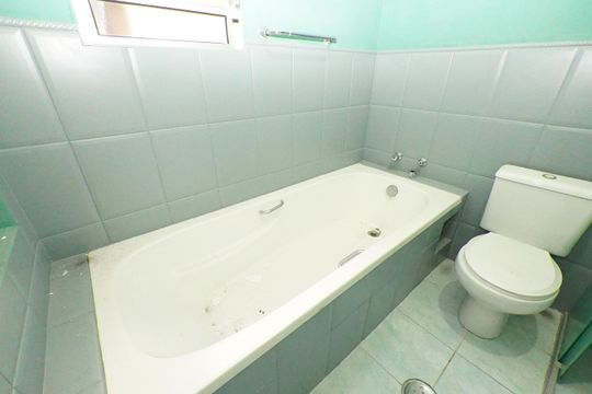 Banheiro Suíte de casa à venda com 2 quartos, 190m² em Ipiranga, São Paulo