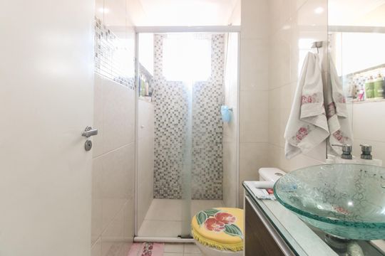Banheiro Suíte  de apartamento à venda com 2 quartos, 66m² em Guaiauna, São Paulo