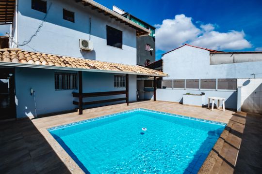 Casa à venda com 6 quartos, 475m² em Canaa, Belo Horizonte