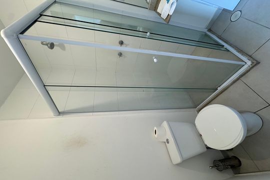 Banheiro de kitnet/studio à venda com 1 quarto, 37m² em Presidente Altino, Osasco