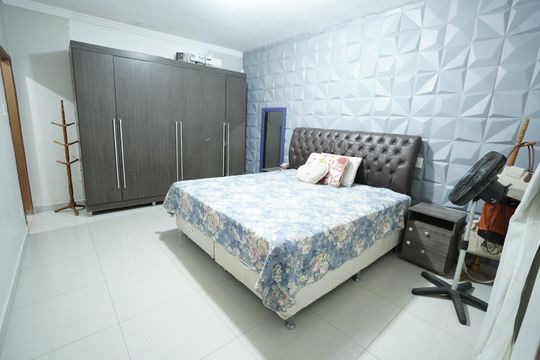 Casa à venda com 3 quartos, 360m² em Jardim Balneario Meia Ponte, Goiânia