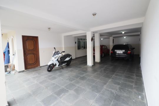 Garagem de casa à venda com 6 quartos, 418m² em City Bussocaba, Osasco