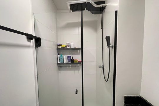 Banheiro social de apartamento à venda com 2 quartos, 33m² em Jardim Celeste, São Paulo