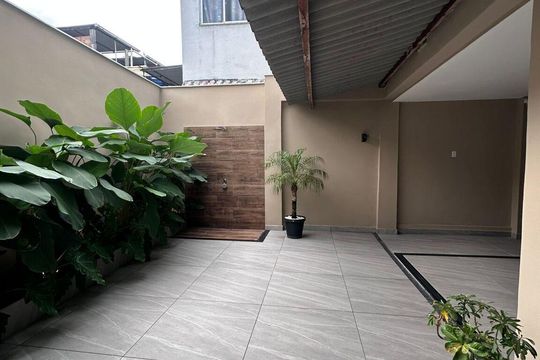 Área externa de casa de condomínio para alugar com 2 quartos, 203m² em Jacarepaguá, Rio de Janeiro