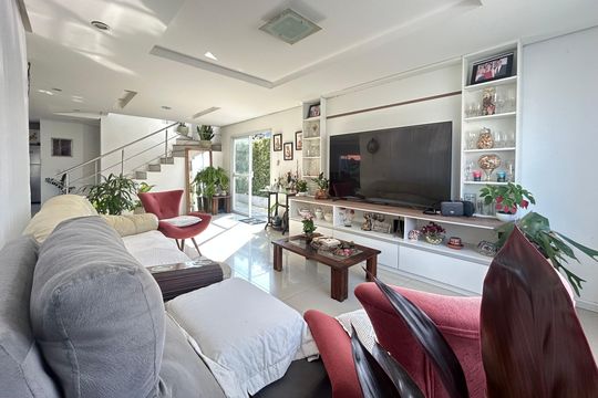 Sala de casa para alugar com 5 quartos, 440m² em Cacupé, Florianópolis
