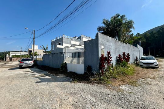 Fachada de casa para alugar com 5 quartos, 440m² em Cacupé, Florianópolis