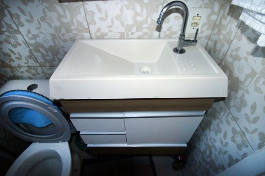 Banheiro de apartamento à venda com 2 quartos, 50m² em Parada de Lucas, Rio de Janeiro