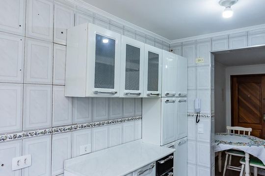 Cozinha e Área de Serviço de apartamento para alugar com 2 quartos, 46m² em Parque Nações Unidas, São Paulo