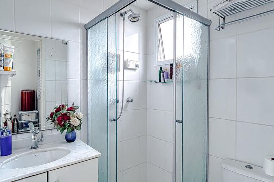 Banheiro da Suíte de apartamento para alugar com 2 quartos, 54m² em Jardim America da Penha, São Paulo