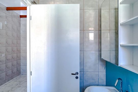 Banheiro de casa para alugar com 1 quarto, 65m² em Penha de França, São Paulo