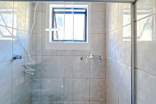 Banheiro de casa para alugar com 1 quarto, 65m² em Penha de França, São Paulo
