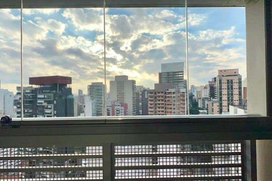 Varanda da Suite  de apartamento à venda com 2 quartos, 71m² em Jardins, São Paulo