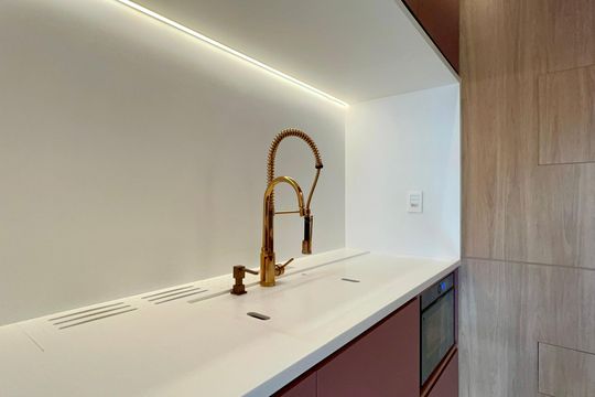 Cozinha de apartamento à venda com 2 quartos, 71m² em Jardins, São Paulo