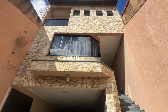 Casa à venda com 3 quartos, 350m² em Jardim Sapopemba, São Paulo
