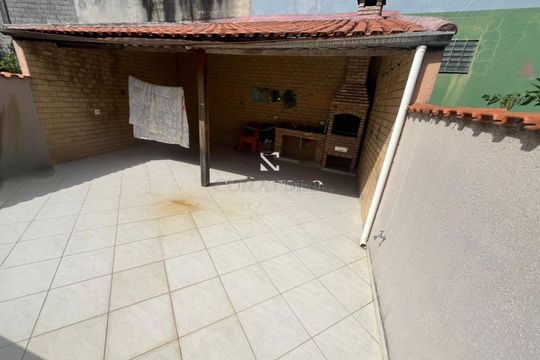 Casa à venda com 3 quartos, 350m² em Jardim Sapopemba, São Paulo
