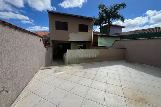 Casa à venda com 3 quartos, 350m² em Jardim Sapopemba, São Paulo