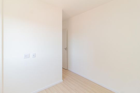 Quarto 2 de apartamento para alugar com 2 quartos, 35m² em Vila Sul Americana, Carapicuíba
