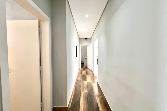 Corredor de casa à venda com 3 quartos, 500m² em Trevo, Belo Horizonte