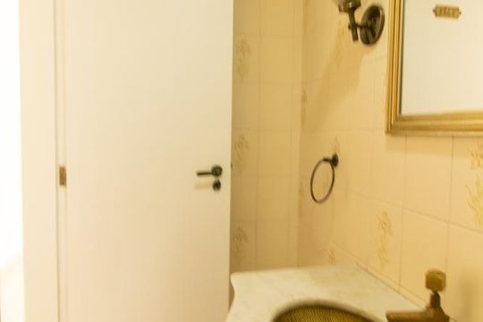 Lavabo de apartamento para alugar com 4 quartos, 140m² em Batel, Curitiba